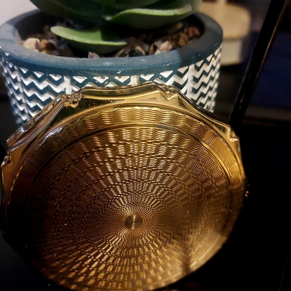 Rare find! KIGU LONDOn 1950 Compact Mrror - Picture 3 of 8